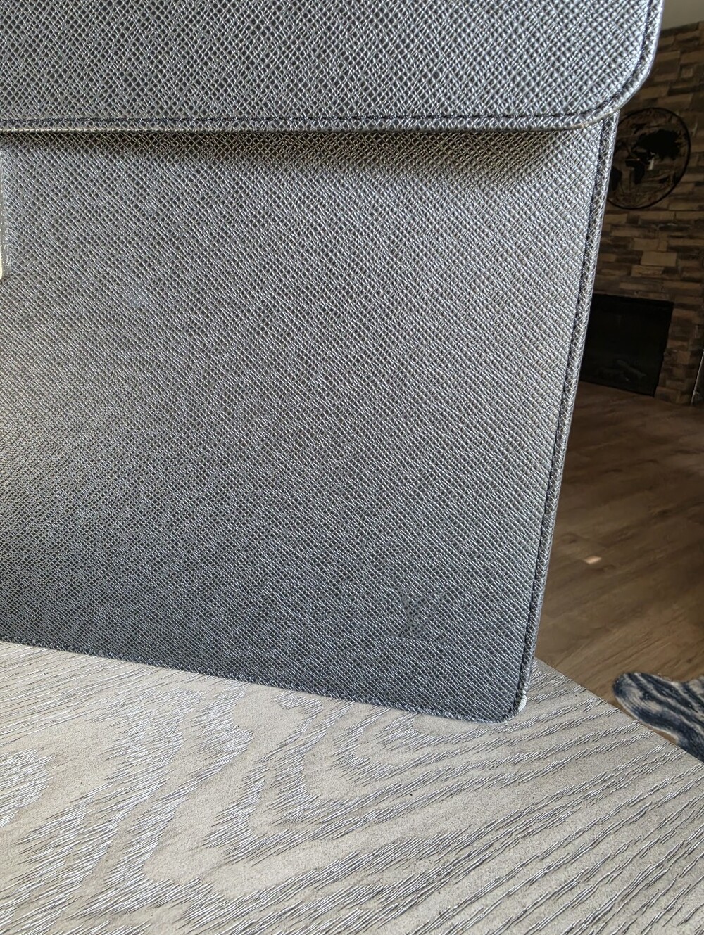 Authentic Louis Vuitton Luxury Men's Briefcase - Black/grey Leather - Picture 4 of 16